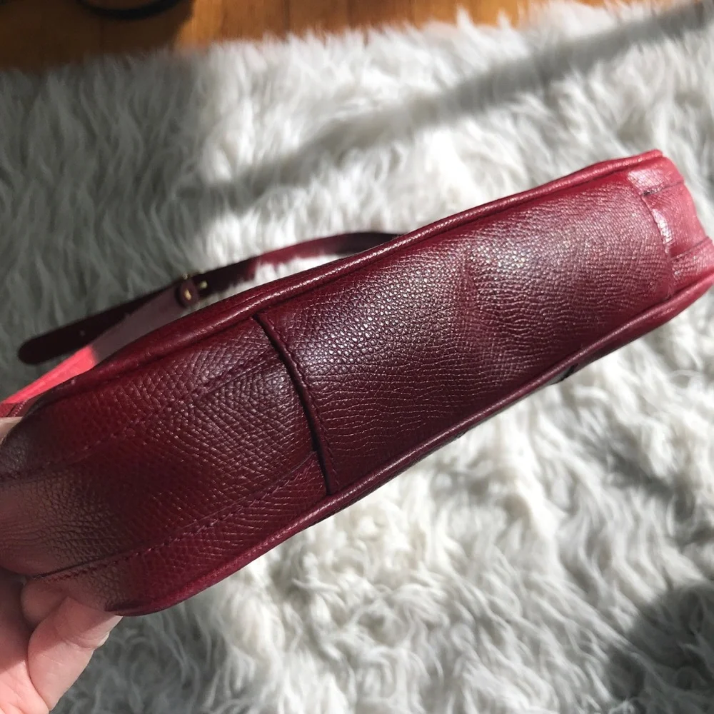 Rare Vintage Burberry’s Red Leather Stirrup Buckle Cross-Body Bag with COA - Picture 13 of 16